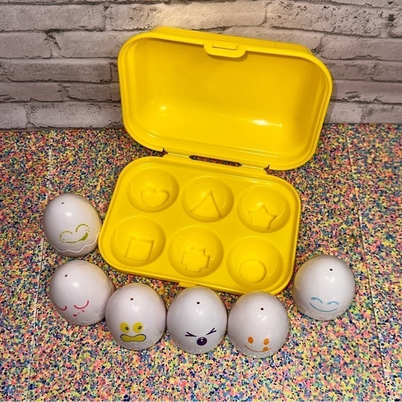 Tomy Hide N Squeak Eggs 1993 Kids Learning Matching Colors Sounds Toy Sensory - Picture 5 of 11